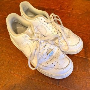Womens size 9 Air Force 1 Tennis shoe